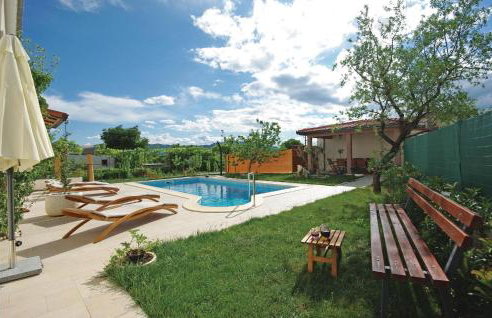 Apartment Sestanovac 23 With Outdoor Swimmingpool - Foto 1