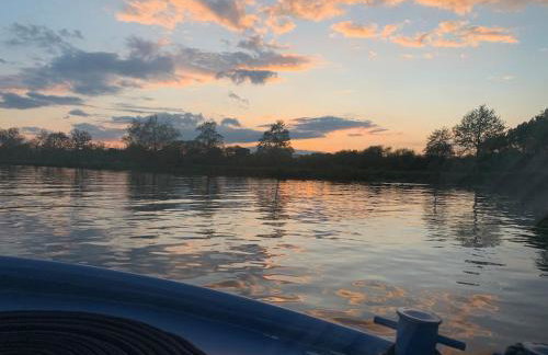 Stunning Classic Dutch Barge near Henley & Marlow - Foto 26