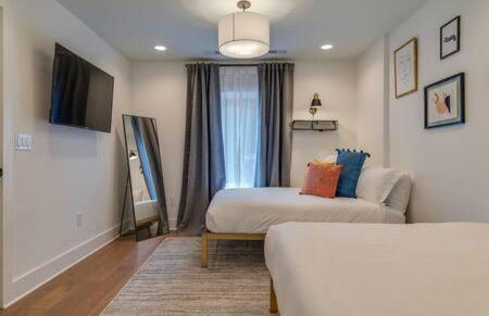 Near Downtown Gem - Rooftop, Garage & Walk To It All! - Foto 21