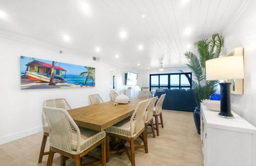 Luxury direct oceanfront corner with large private balcony, heated pool and garage - Photo 4