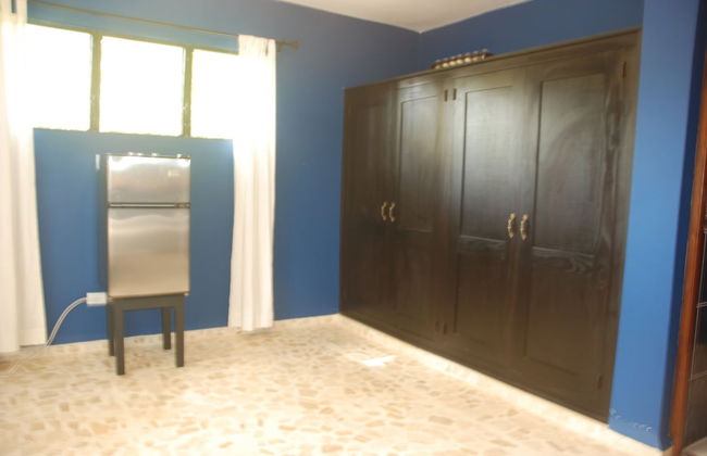 E&J Boutique Residences - Photo 9