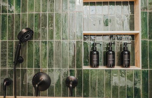 NEWLY REMODELED FOUR BEDROOM All SEASON CONDO W MOUNTAIN VIEWS - Foto 19