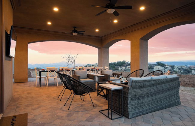 Malbec by Avantstay Incredible Estate w/ Panoramic Views & Bocce Ball Court! - Photo 24