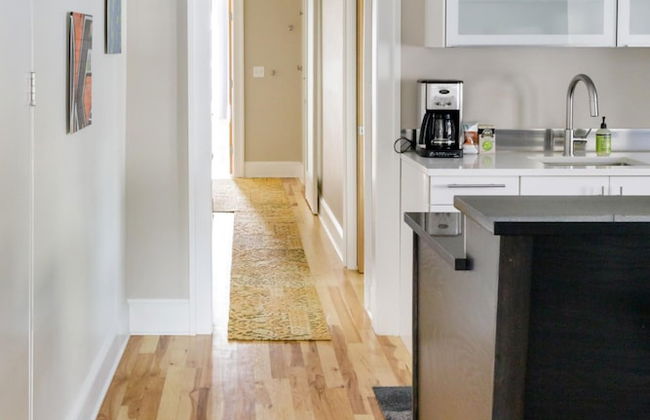 Downton Annie Apartment Two 2BD 1BA Parking - Foto 22