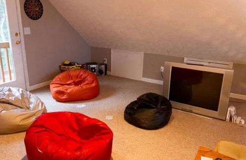 Well-Equipped Cabin Great for Families in Helen, Georgia - Foto 12