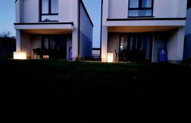 Siedlisko na wydmach, sauna,podgrzewane jacuzzi,domki klimatyzowane,starlink internet,parking - Photo 33