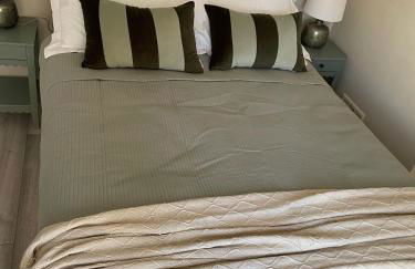 Fully Refurbished 3 Bed House - Dartford - Photo 3