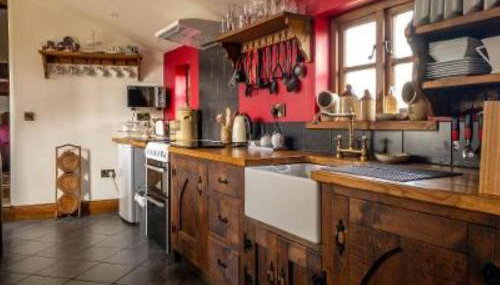 1 Bed Cottage - Sleeps 3 - Garden - Parking - Wifi - Photo 5