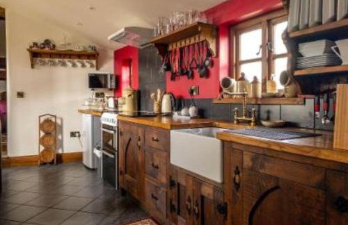 1 Bed Cottage - Sleeps 3 - Garden - Parking - Wifi - Foto 6