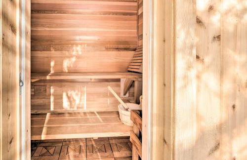 8 Mi to Saddleback Ski Area Cabin with Fire Pit - Foto 26