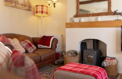 Jasmine Cottage - 2 Bedroom in Heart of Bourton! - Photo 88