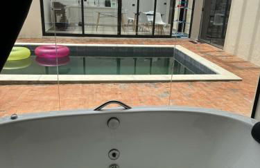 Ninho Verde II - Casa com Hidromassagem e Piscina - Foto 16