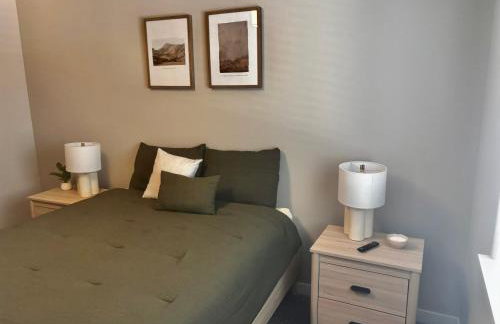 North End blue -Hot Tub - Fire Pit - Downtown -4BR - Photo 43