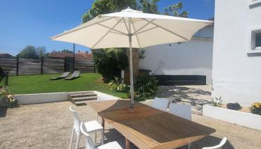 La maison de Marie - Photo 1, Garden, sunbed, Garden view