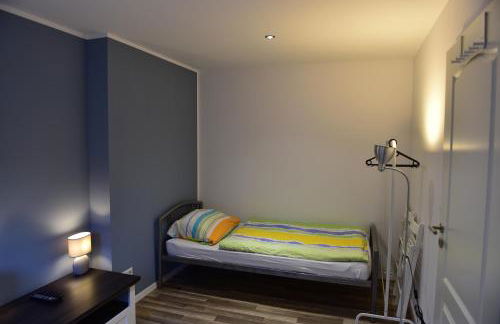 Ganzes Monteurhaus mit 4 Schlafzimmern für bis zu 8 Gäste - Foto 12