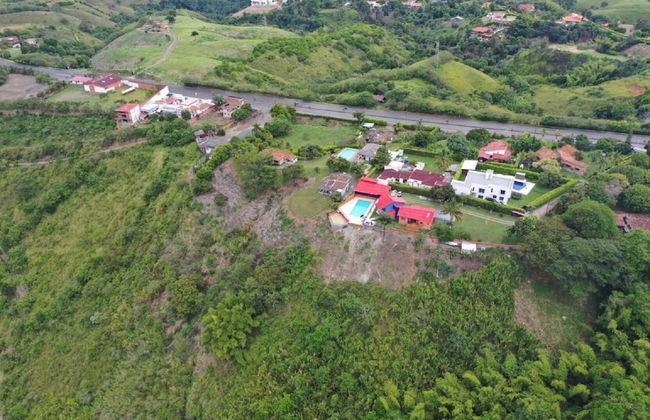 Country House in Cerritos, Pereira - Photo 18