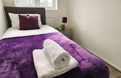 BSE Homes & Properties Ltd 4-Bedroom Home, Harlow , with Parking sleeps 6 - Foto 14