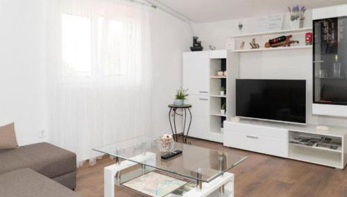 Five Bedroom Villa With Pool - Foto 2