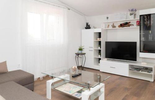 Five Bedroom Villa With Pool - Foto 2