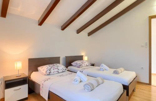 Holiday Home in Segotici With Private Pool - Foto 45