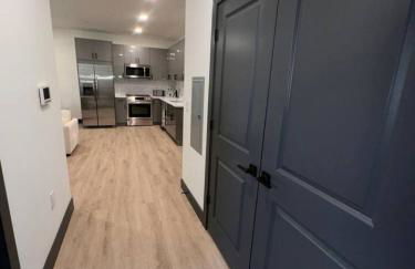 Spacious Apt 15 mins to NYC with Free Indoor Parking - Foto 17