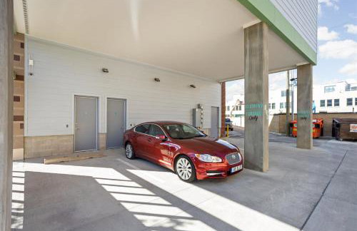 Stunning CozySuites on Mass with Parking - Foto 28