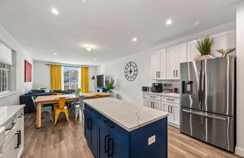 Beach House Steps away from the Boardwalk and Beach with Ocean Views in Seaside Heights! - Foto 7