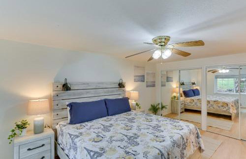 Crestline Home with Private Hot Tub Steps to Lake! - Foto 16