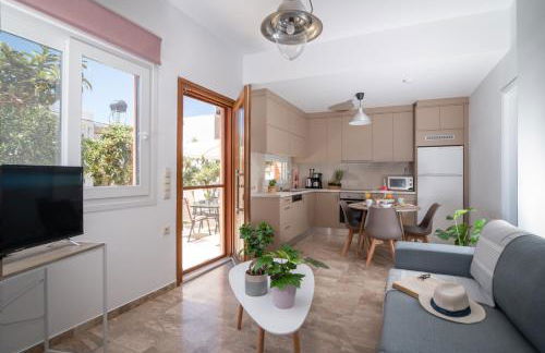 Casa EleMar Villa with Private Yard - Photo 17