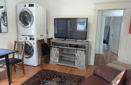 NEW! Renovated 2Br1Ba near NCSSM - Foto 17