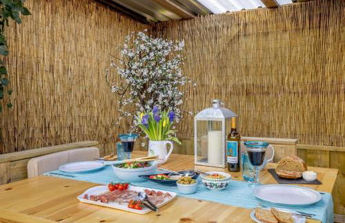 1 Bed in Whitegate 91266 - Photo 26