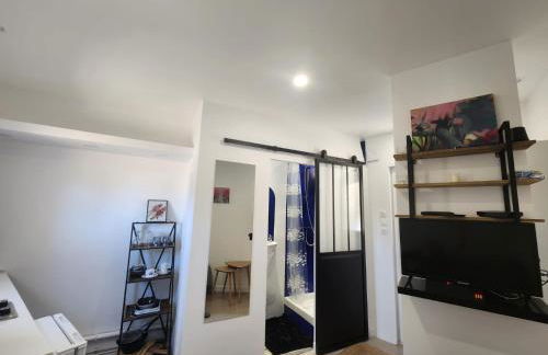 Studio dans une tour mythique à port grimaud - Foto 11