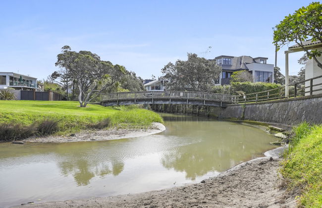 Dazzling Mairangi Bay Retreat Sea Views - Foto 46