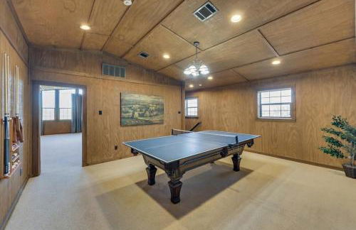 Spacious Ranch Style Home w Cinema Room - Foto 26