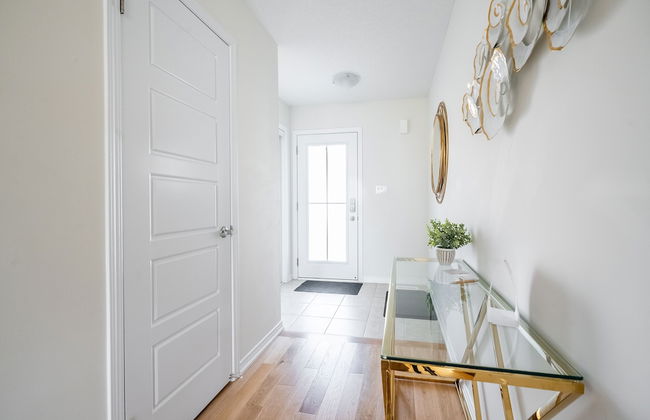 New 3BR Townhouse, Minutes to Niagara Falls and Brock University by GLOBALSTAY - Foto 41