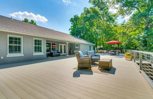 Riverfront Retreat with Fire Pit and Deck - Foto 32