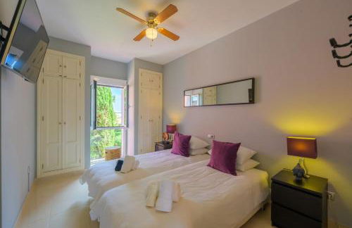 Beautiful Frontline beach Townhouse - Photo 26
