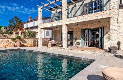 Villa Art Renata with Pool & Sauna - Photo 4