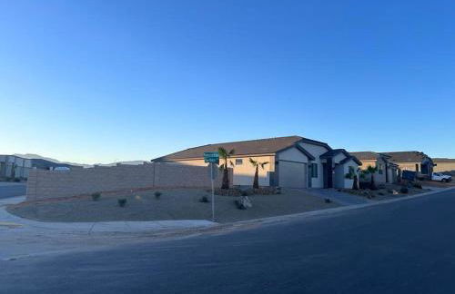 4BR Oasis - Pool and Spa - Near Golf and Casinos - Foto 3