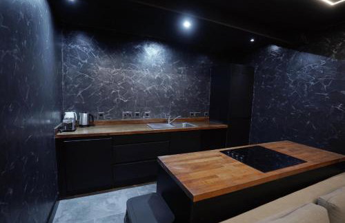 Nero Suite Sleeps Fourteen - Photo 8