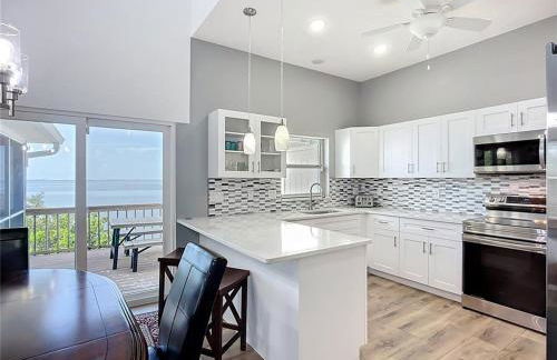 Private Family Waterfront Retreat 6BD-5BA Bring your Boat - Foto 27