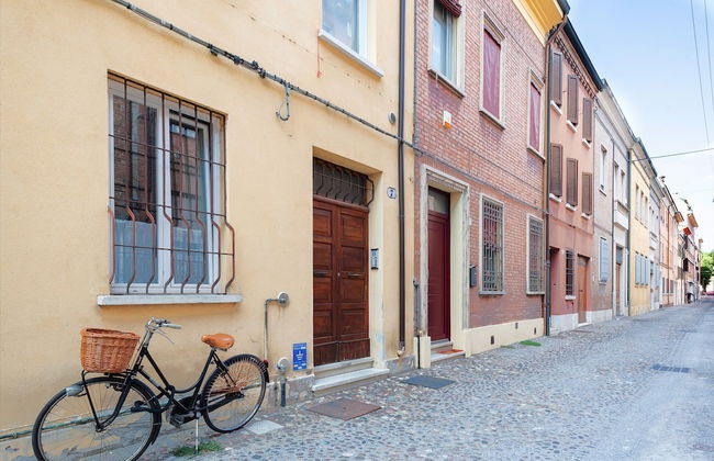 Ferrara Be My Guest - Foto 24