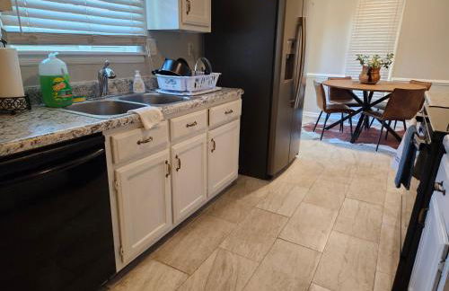 VillaQuèFrancia near Elvis Presley's Graceland 6 mins from Airport, Shuttle, & Rental Vehicle - Foto 16