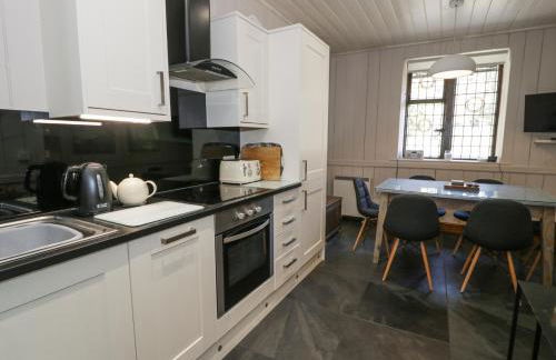 Bwthyn y Coediwr The Woodcutters Cottage - Foto 10