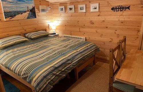 Cosy Cabin, hidden from the main house - Sleeps 2 - EV - Foto 33