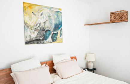 Kalumi Aparthotels - Japandi-Style Apartments with Terrace, Pergola, and Portuguese BBQ - Foto 39