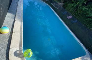 Stylish Pool Home - Photo 26