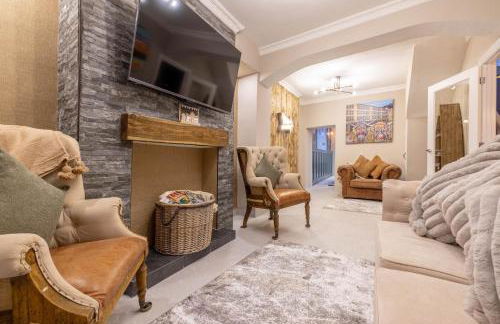 The Secret Garden, Donaghadee - The Hideaway - Stylish 5-Beds, and Lavish 3-Bedrooms - Guests 7 - Super Fast Speed Wi-FI - Foto 11