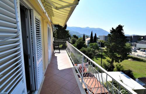 2 bedroom apartment with garden - Foto 17