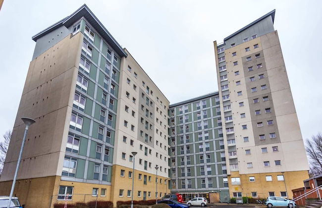 Student Only Buchanan View - Photo 12